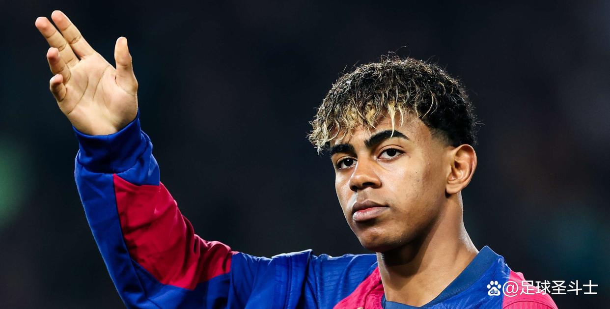 包含集结日欧冠传出新动向，巴塞罗那战术微调，管理层表态：媒体盛赞，轮换策略成焦点的词条-九博娱乐体育